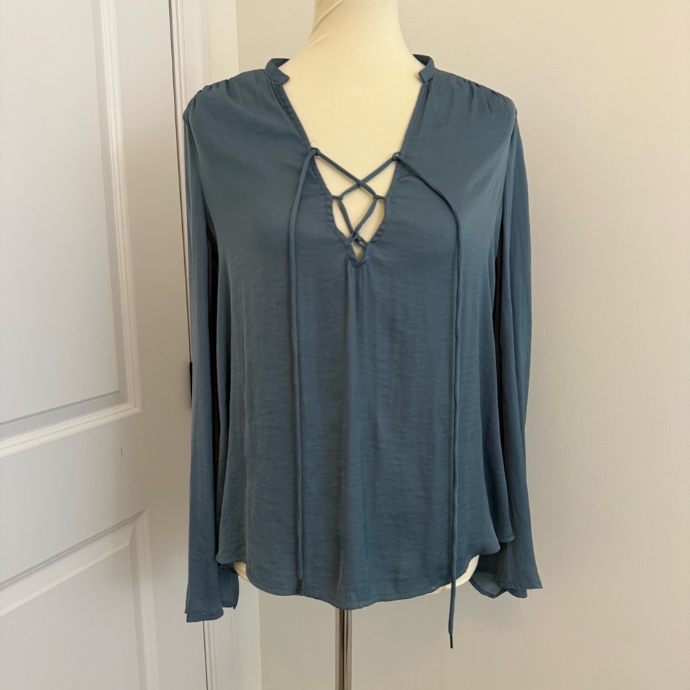 Kimchi Blue Satin Blouse Small‎ Bell Sleeves Lattice Tie Office Date Night
